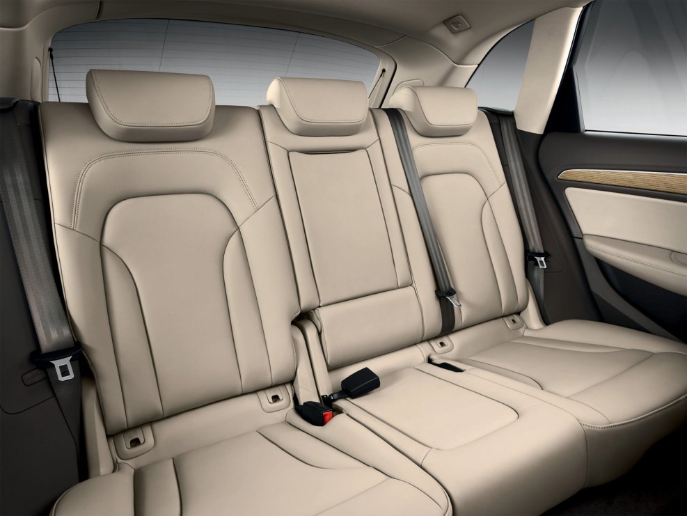 Audi q5 салон сзади