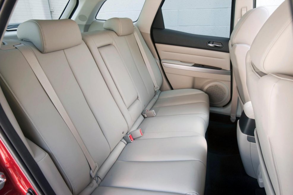 Mazda CX 9 салон Isofix