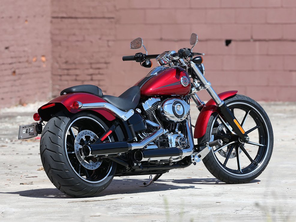 Мотоцикл Harley Davidson Breakout