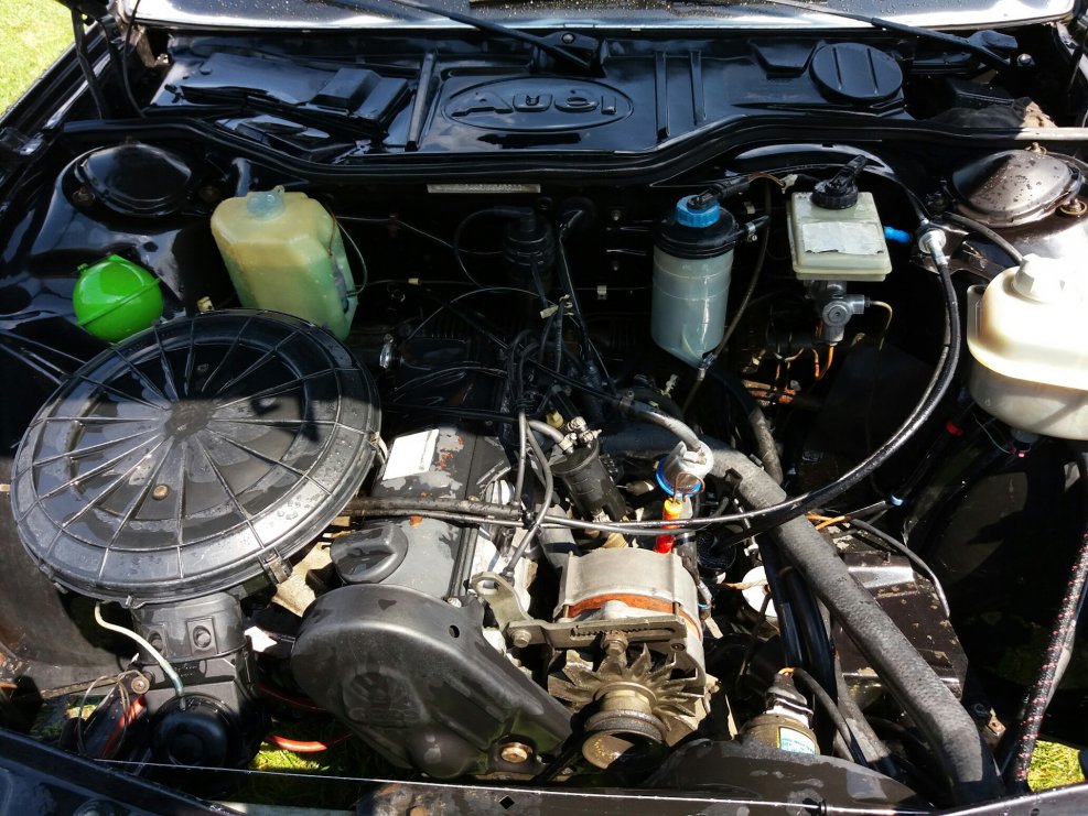 Audi 100 1.8 карбюратор