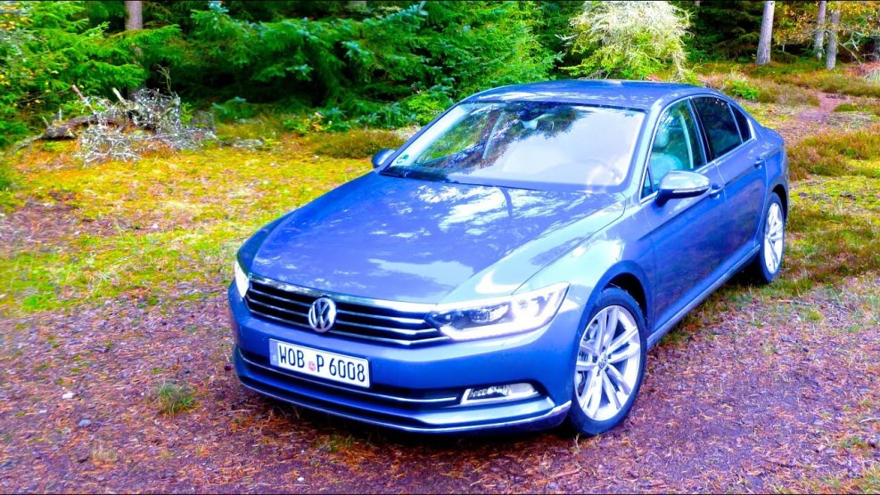 VW Passat b7 Blue