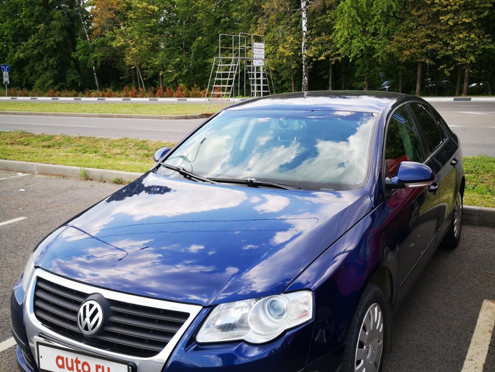Volkswagen Passat 2008 синий