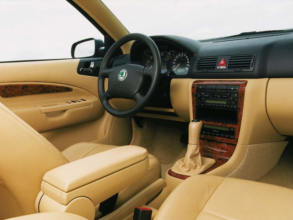 Skoda Octavia 2001 1.8 салон