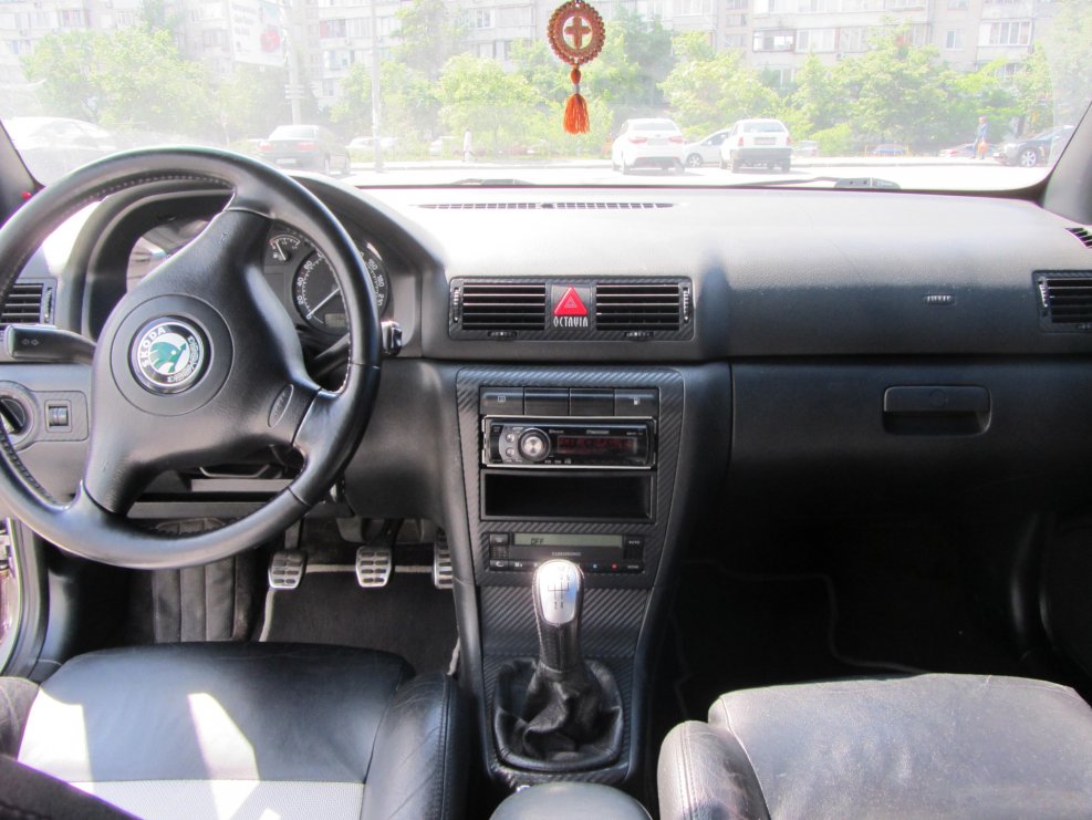 Skoda Octavia Tour WTS салон