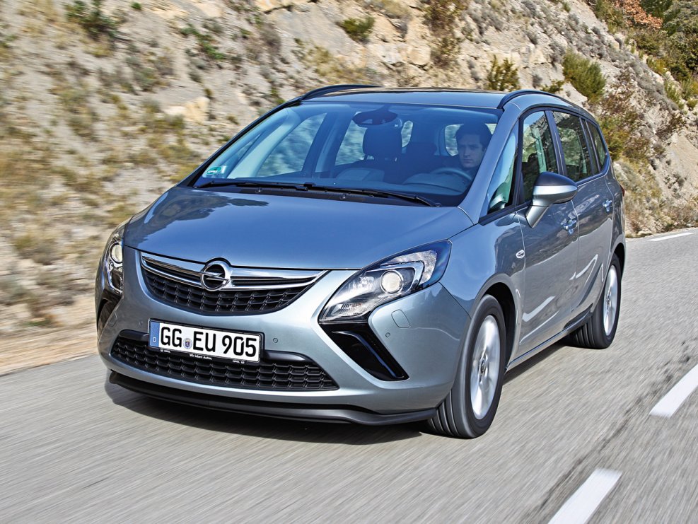 Опель Zafira Tourer