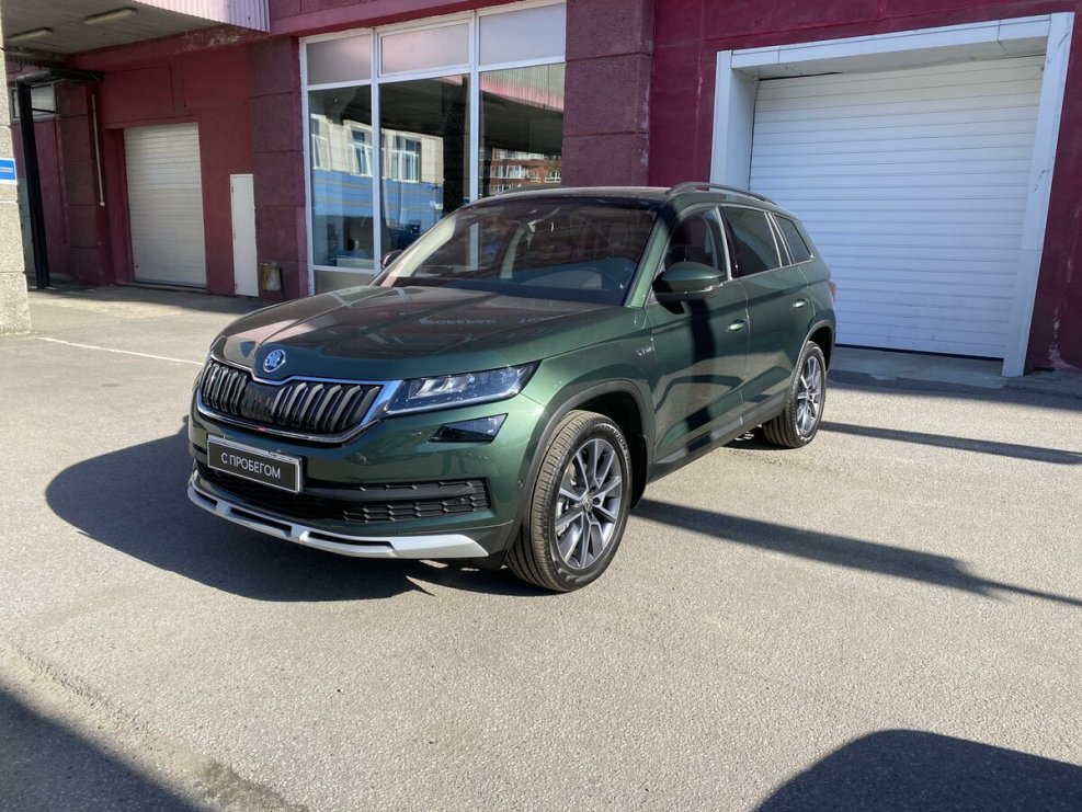 Skoda Kodiaq 2021 зелёная