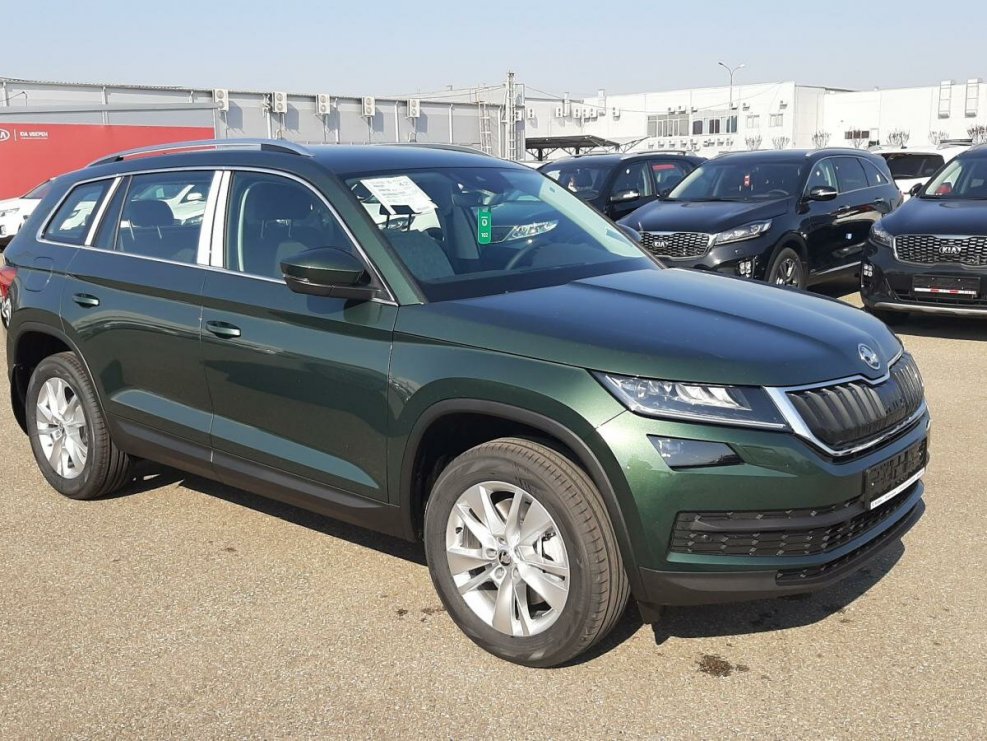 Skoda Kodiaq зеленый