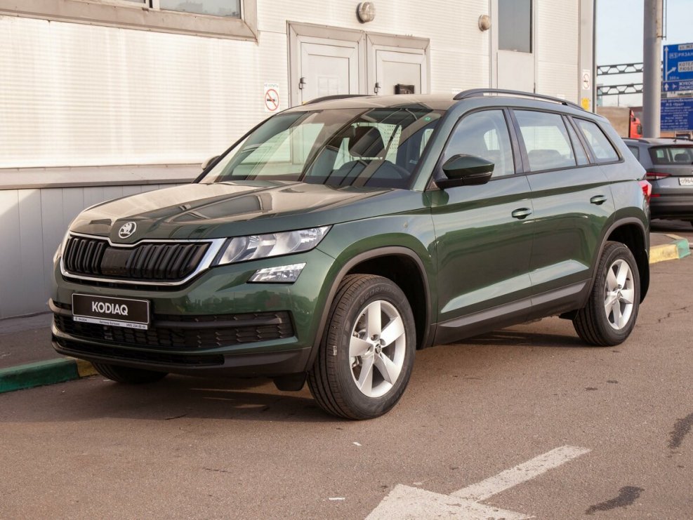 Kodiaq FL 2022 зеленый