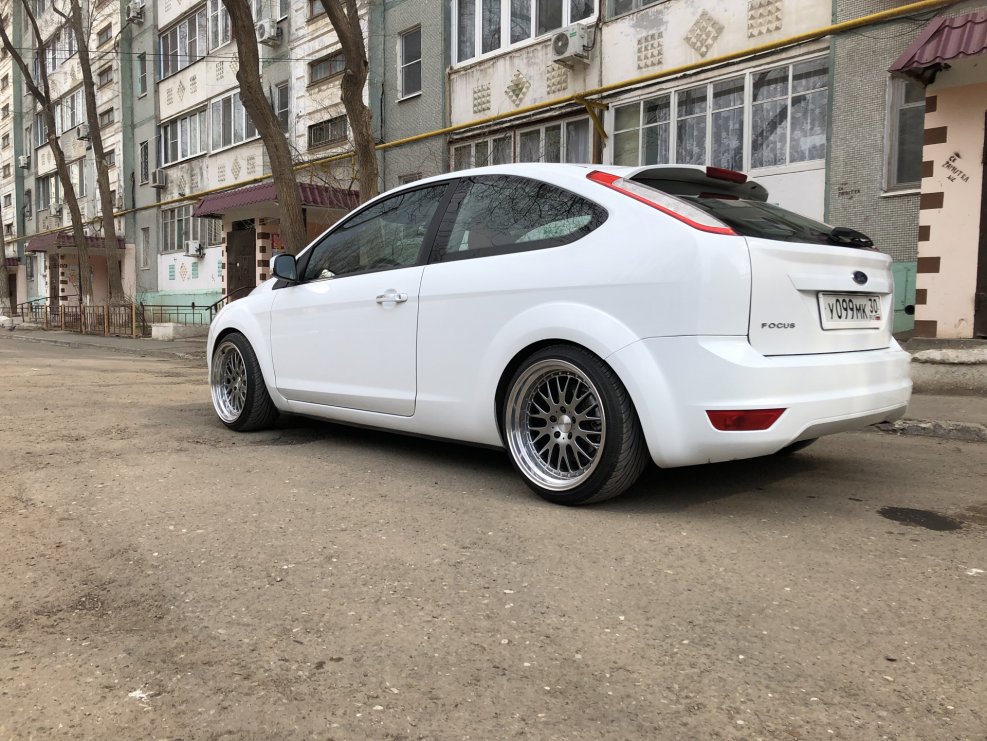 Форд фокус 2 хэтчбек r18