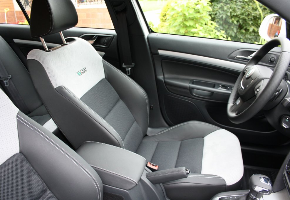 Skoda Octavia RS 2012 салон