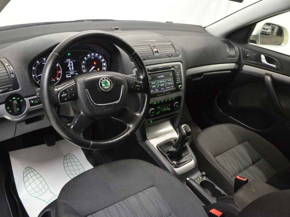 Skoda Octavia 2 Рестайлинг салон