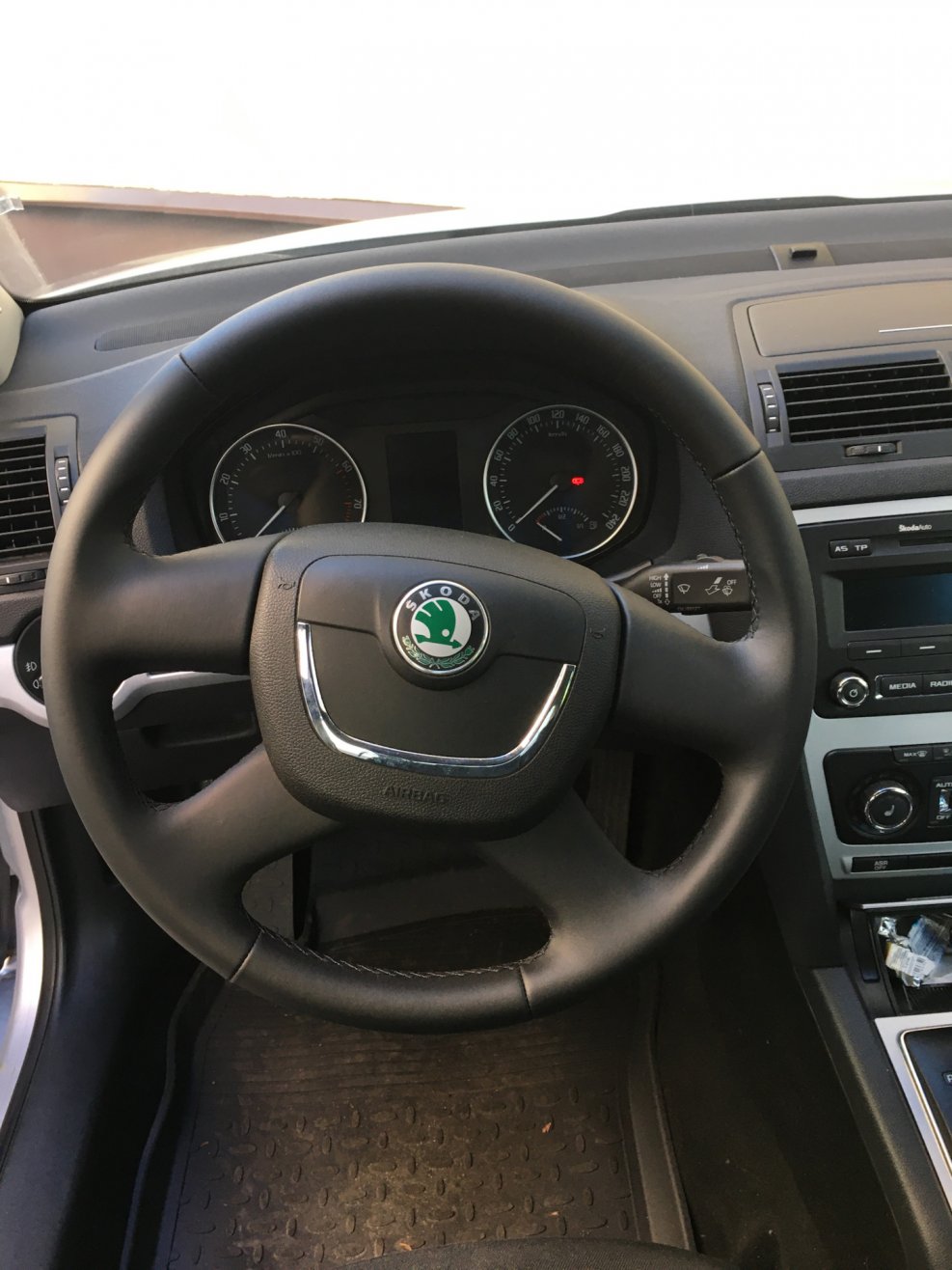 Руль Skoda Octavia a5 2007
