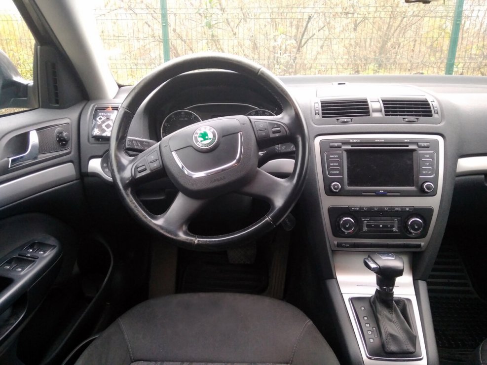 Шкода Октавия 2012 1.8 автомат