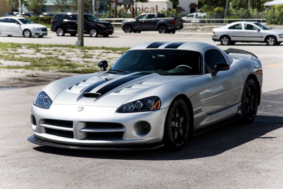 Додж Viper srt 10