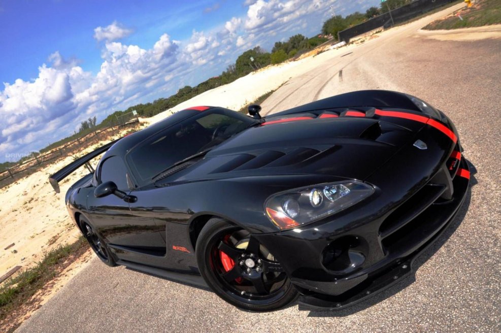 Dodge Viper srt черный