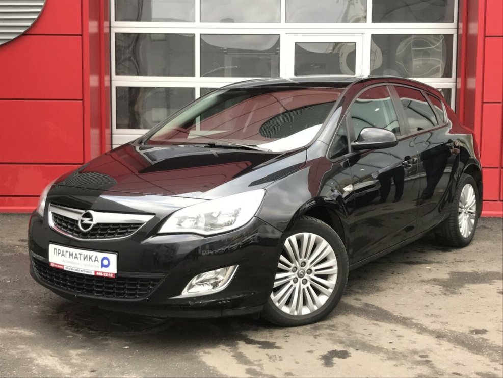 Opel Astra 2011 черный