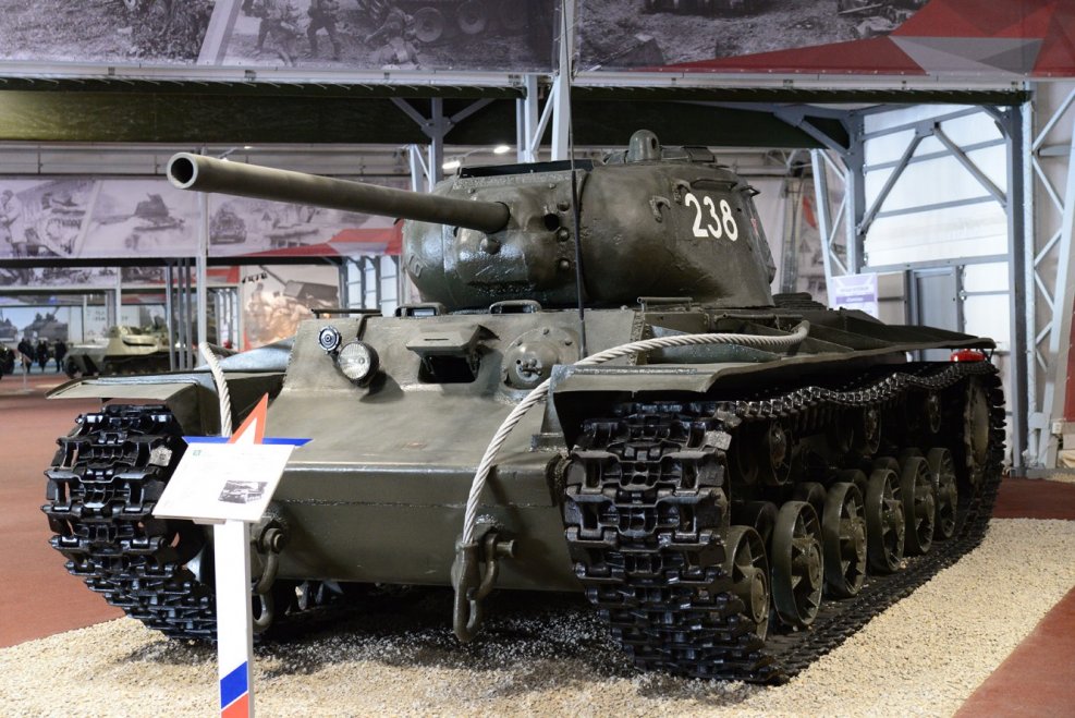 Тяжелый танк кв-85