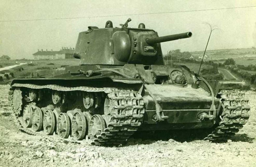 Танки т 34 и кв 1