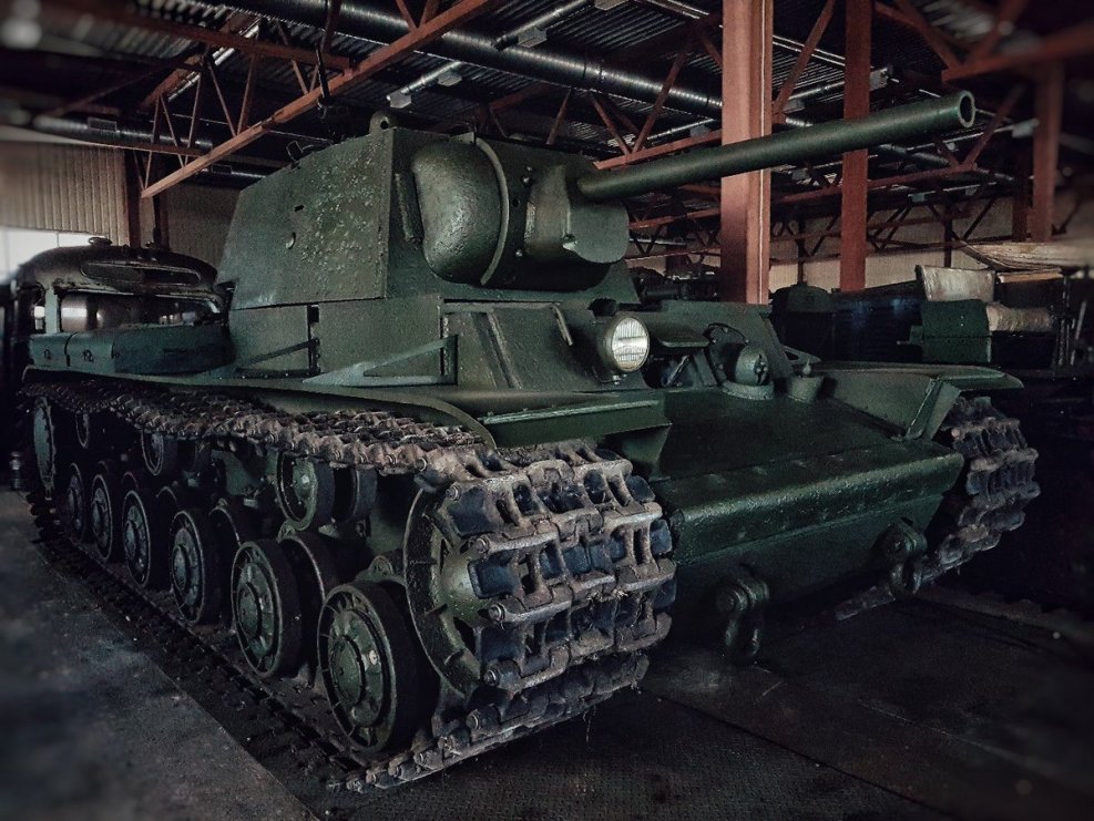 Советский танк кв-1
