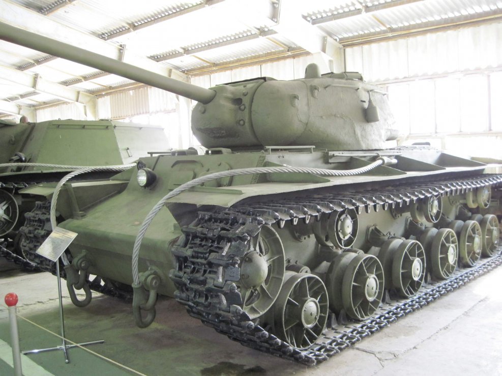 Танк кв-1 85
