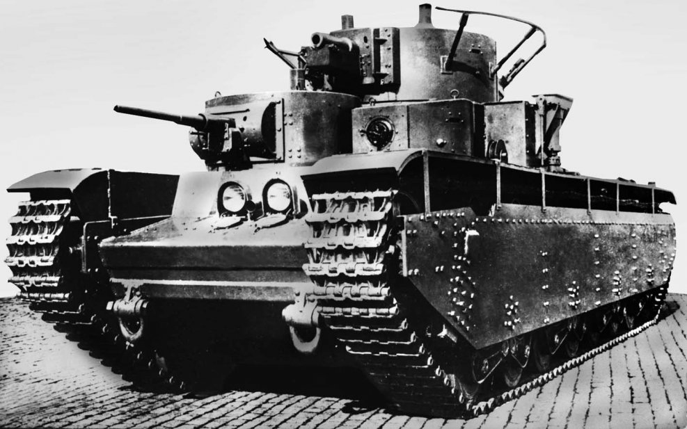Советский тяжелый танк т-35