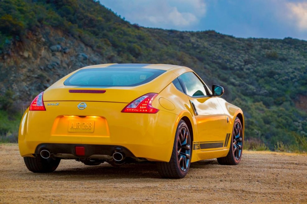 Купе Nissan 370z
