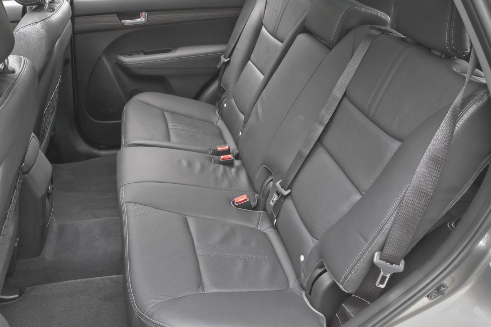 Kia Sorento 2011 салон