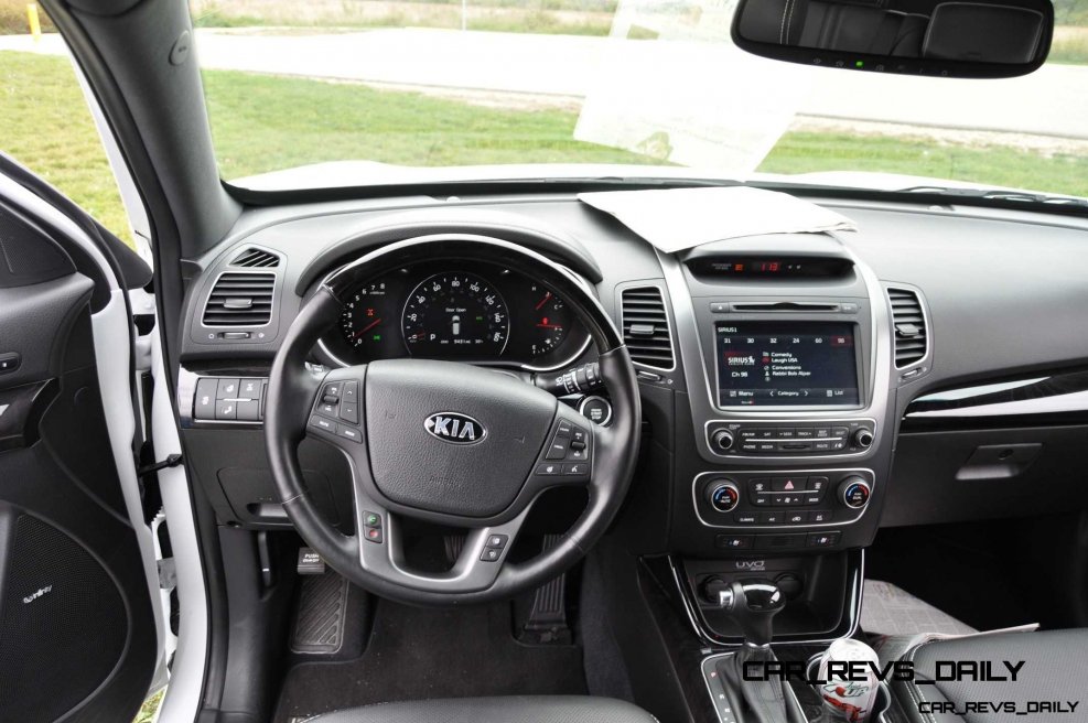 Kia Sorento XM салон