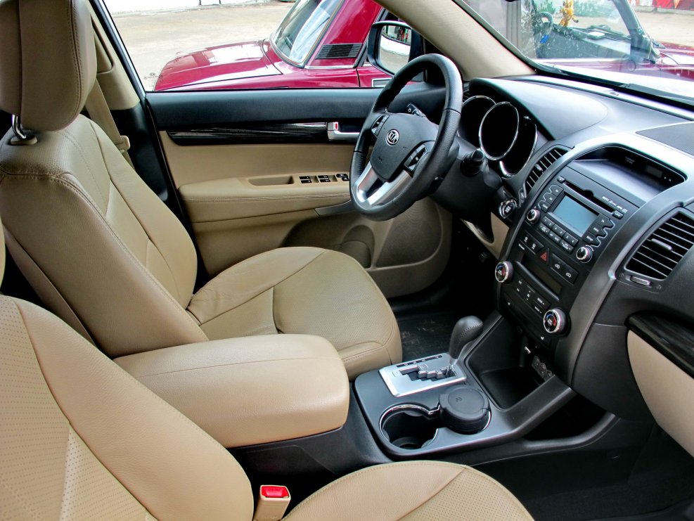 Kia Соренто салон