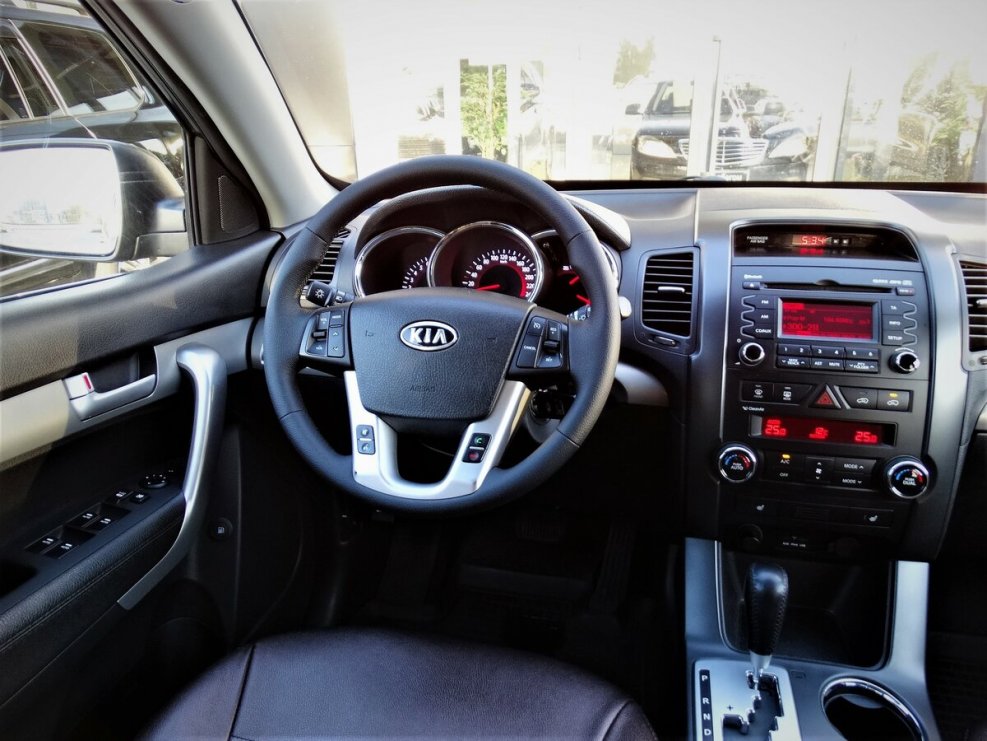 Kia Sorento 2010 салон