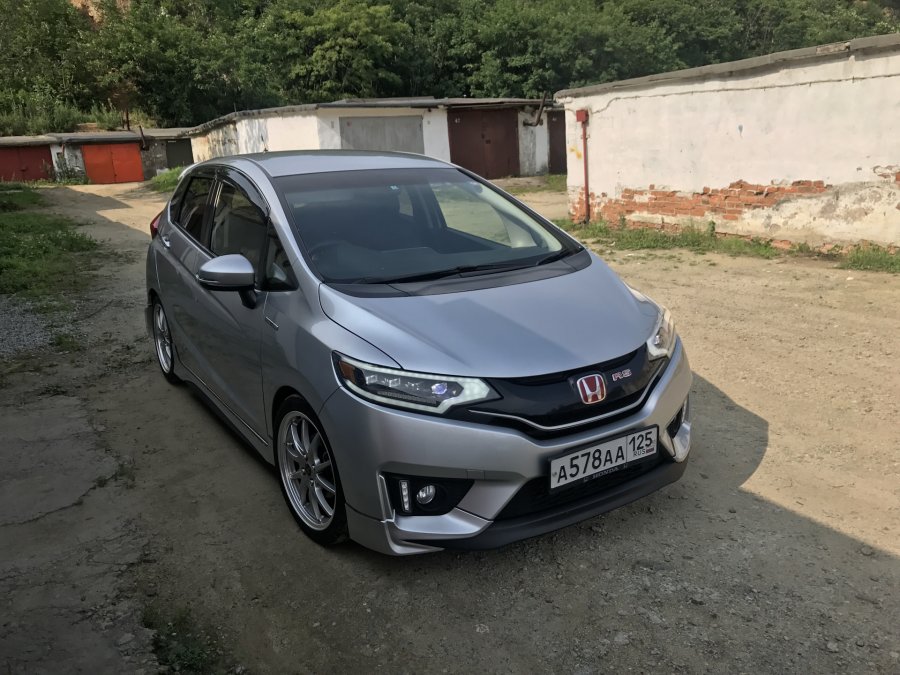 Honda Fit третьего 2017 2ой Рестайлинг