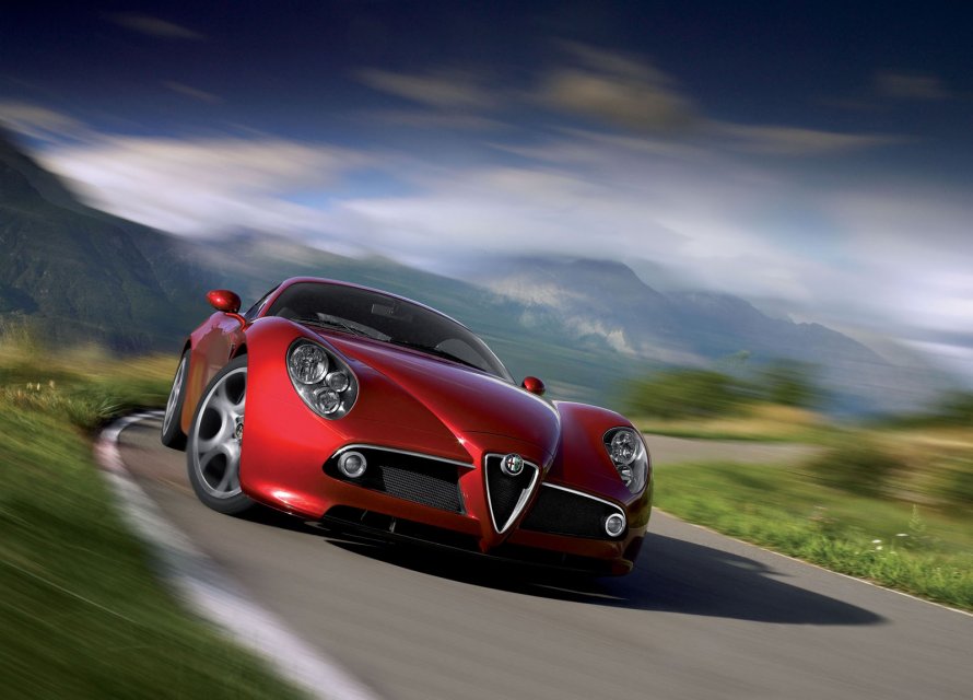 Машина Alfa Romeo 8c Competizione