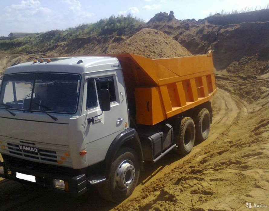 КАМАЗ 55111 самосвал с песком