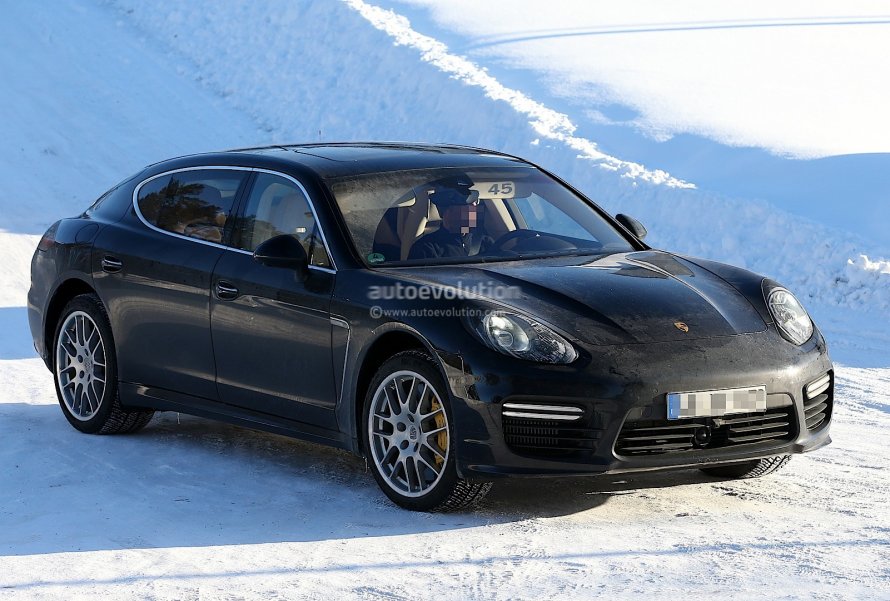Зарядная станция Porsche Hybrid