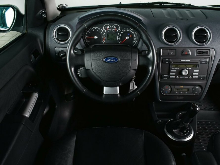 Ford Fusion 2007 панель