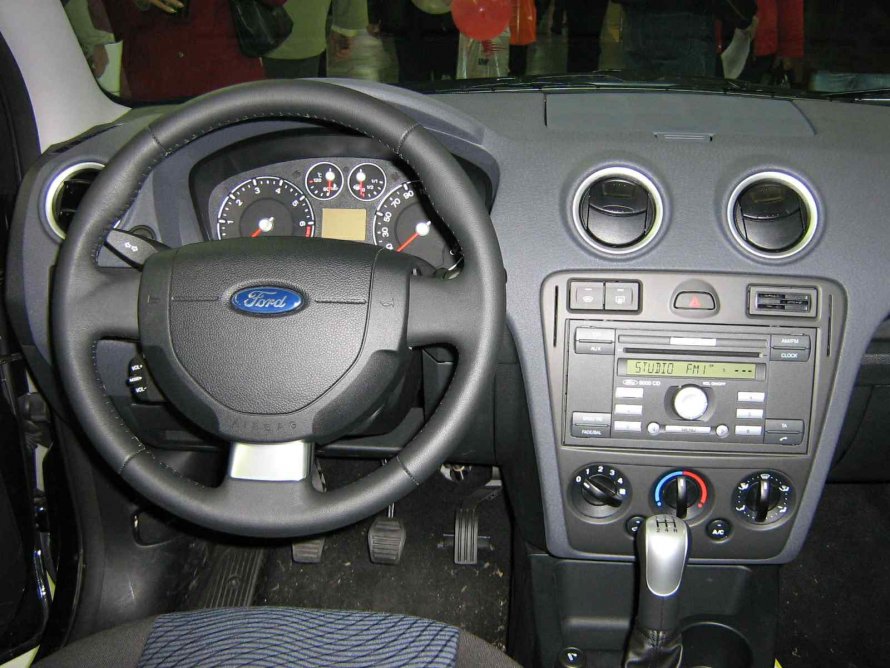 Ford Fusion 2005 салон