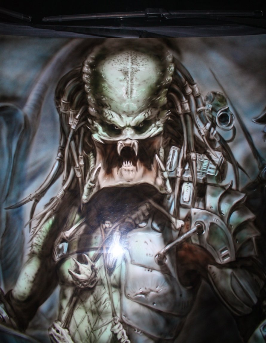 Аэрография Predator на авто