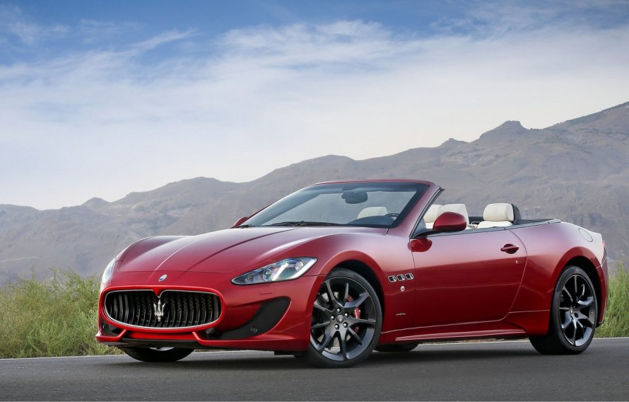 Maserati GRANCABRIO красный