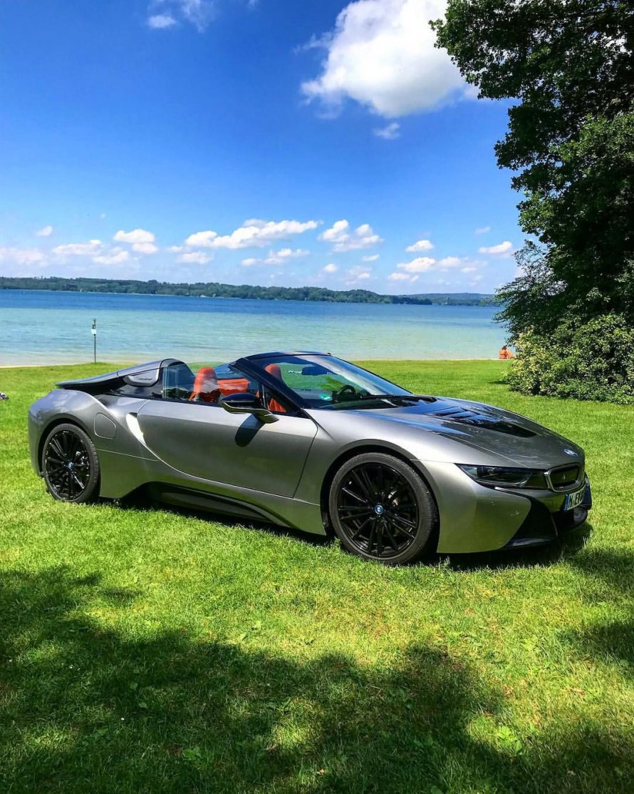 BMW i8 кабриолет