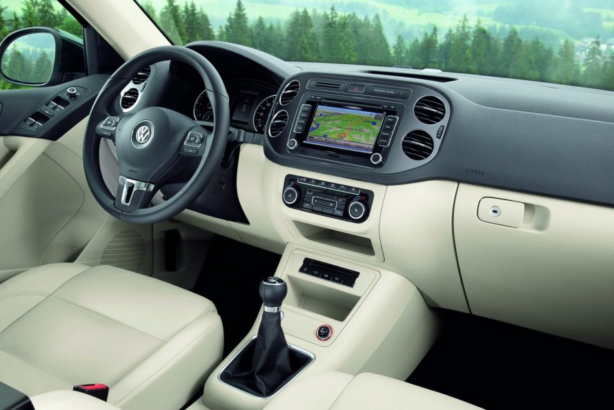 VW Tiguan 2011 салон
