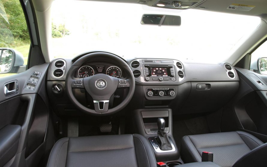 Volkswagen Tiguan 2012 внутри