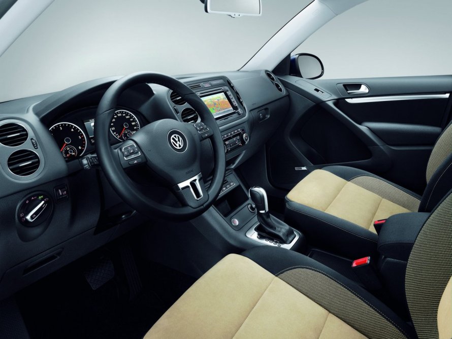 Volkswagen Tiguan i Рестайлинг салон