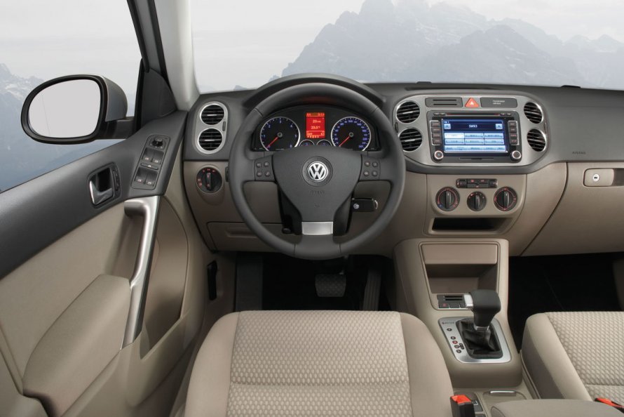 Volkswagen Tiguan 2008 салон