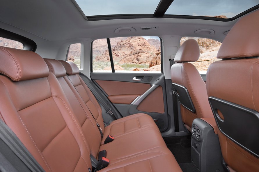 Volkswagen Tiguan салон сзади