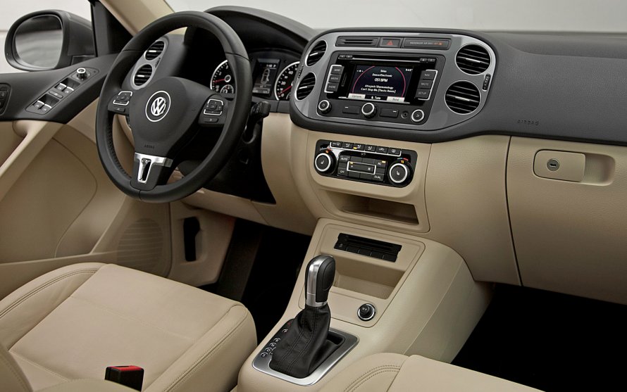 Volkswagen Tiguan 2012 внутри