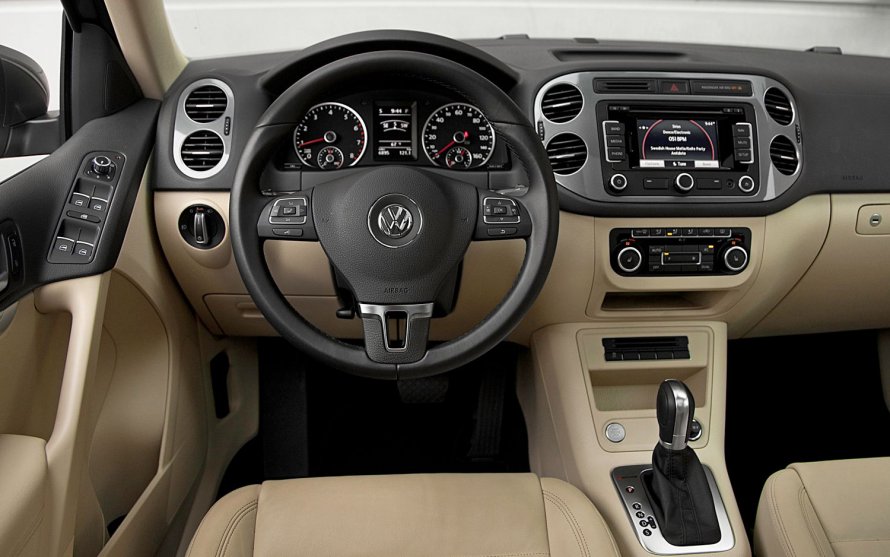 Volkswagen Tiguan 2012 салон