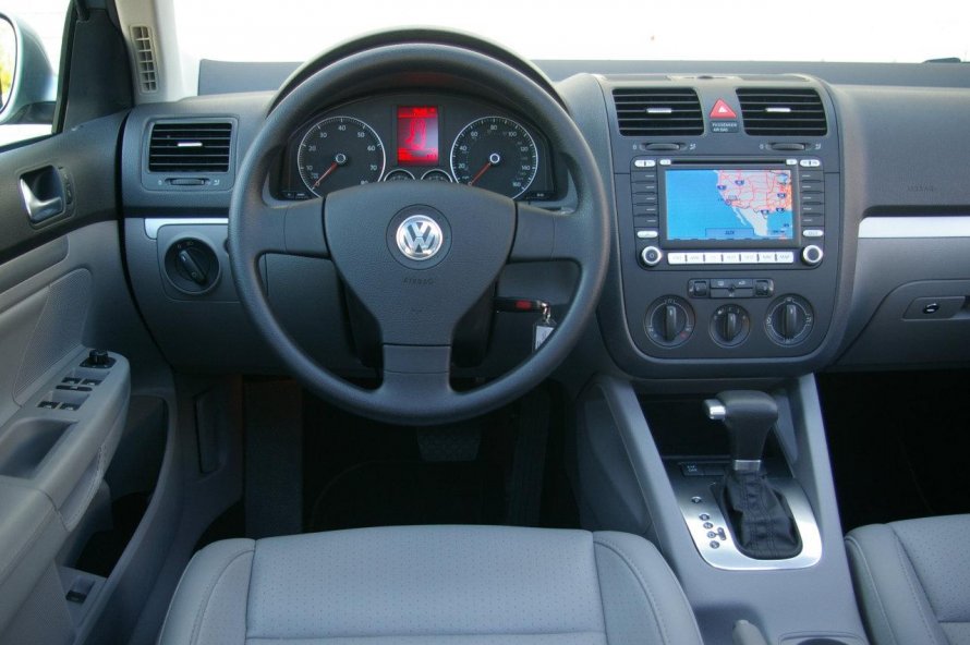 Volkswagen Jetta 2009 салон