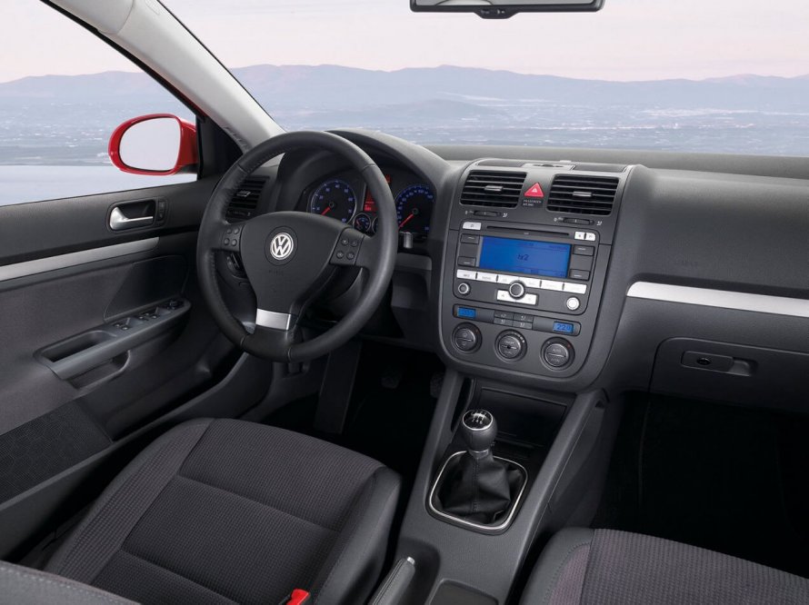 Volkswagen Golf 2008 салон