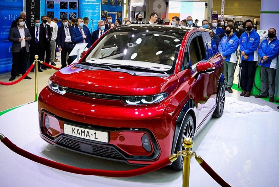 Смарт-кроссовер Кама-1
