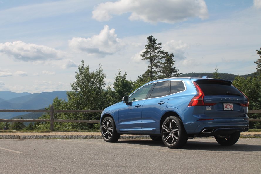Volvo xc90 2020 синий